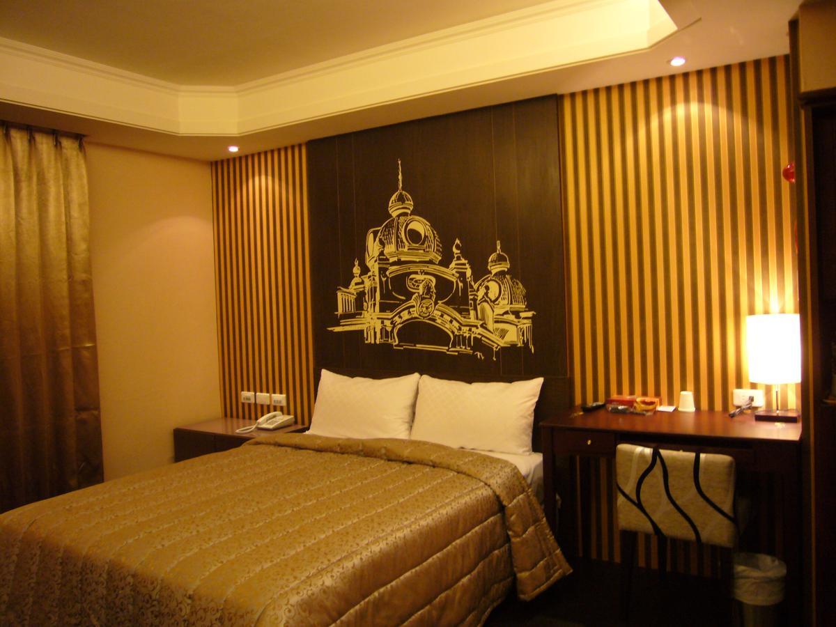 Windmill Fashion Hotel Kaohsiung Exterior photo