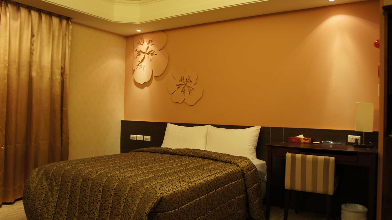Windmill Fashion Hotel Kaohsiung Exterior photo